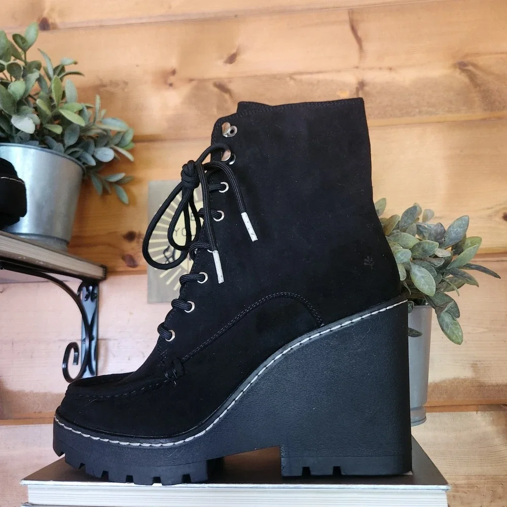 NWT Cool Planet Steve Madden Marsh Boots Black Sustainable Platform Wedge Lug 9M
